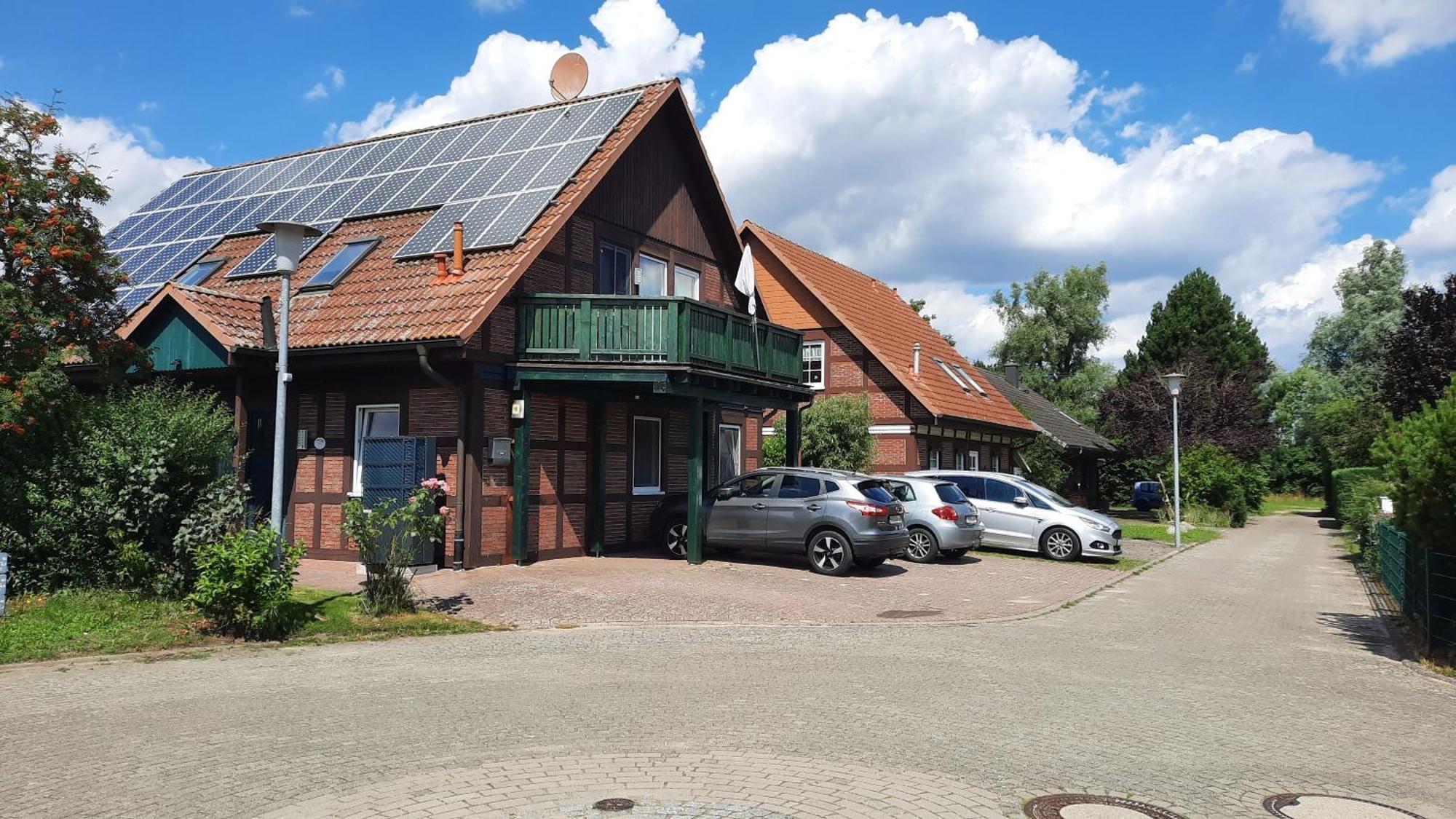 Ferienhaus Sasse Ferienwohnungen Mit Garten & Grill Molschow Bagian luar foto